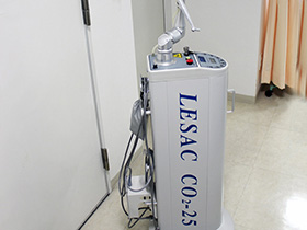 CO2レーザー治療機器